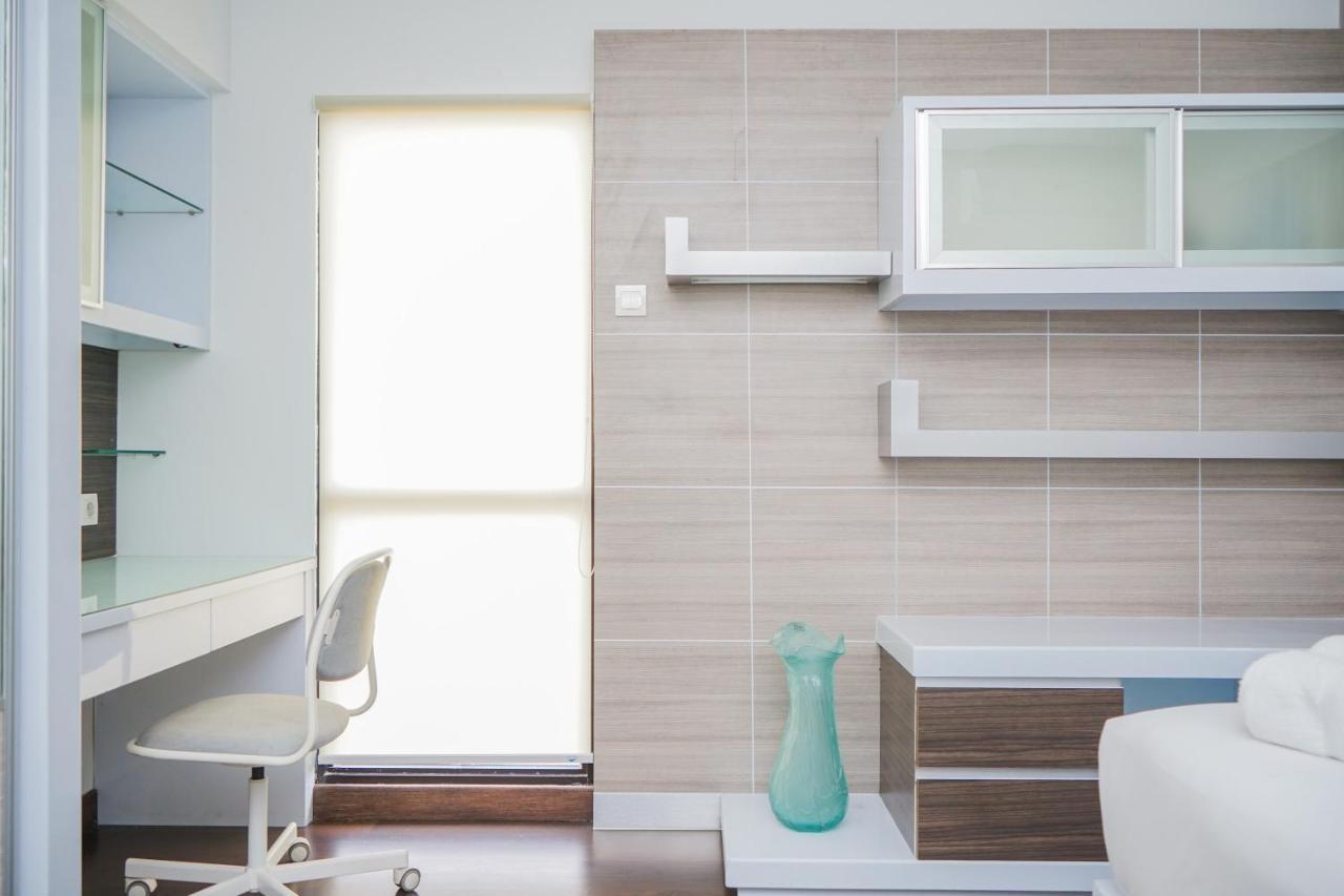 Homey And Modern Tamansari Semanggi 2Br Apartment By Travelio Jakarta Extérieur photo
